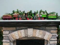 Great Locomotive Chase Deluxe LionChief Bluetooth 5.0 Set 11 Great Locomotive Chase Deluxe LionChief Bluetooth 5.0 Set -Train Toy Store 2223070 04