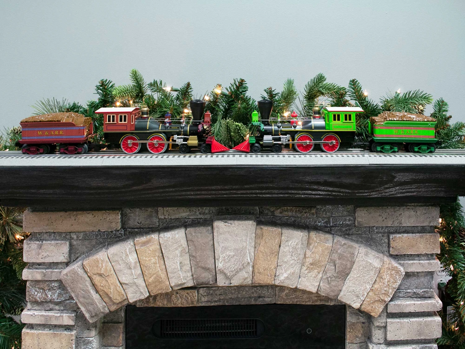 Great Locomotive Chase Deluxe LionChief Bluetooth 5.0 Set 6 Great Locomotive Chase Deluxe LionChief Bluetooth 5.0 Set - Image 4